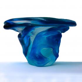 Angelo Rinaldi,  "Alghe", vaso scultura in vetro massello trasparente sovrapposizione di vetro celeste irregolare in rilievo su tutta la superfice, superficie acidata,  h. cm. 18x34,5x32, firma incisa, 1965.