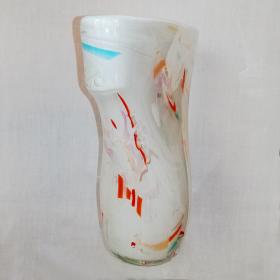 Angelo Rinaldi, "Horse"Vaso scultura a forma antropomorfa in vetro soffiato a forma irregolare con frammenti in pasta di vetro sommerso su base lattimo  iridazione, h.cm.33,5 x28, firmata, 1989